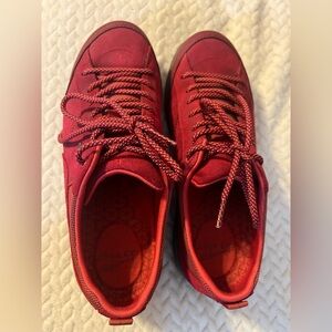 NEW Rare Dansko 39 Red Paisley Vibram Walking Shoes 8.5-9